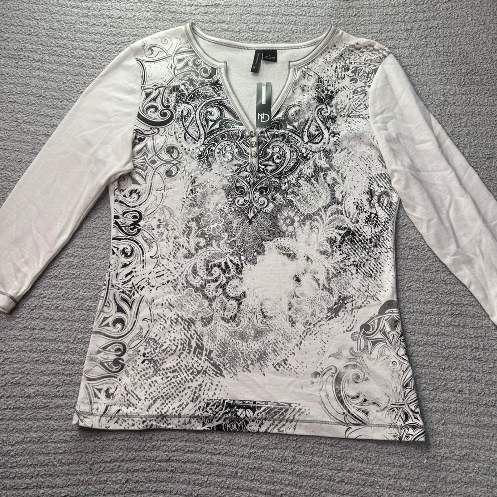 NWT New Directions Graphic Embellished White Black L Y2K USA made cotton vintage